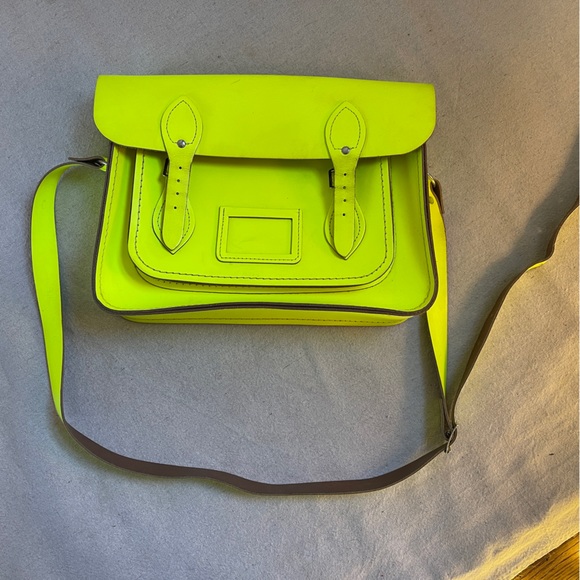 The Cambridge Satchel Company Women’s Leather Crossbody Bag Neon Yellow - Picture 2 of 9